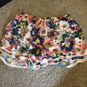 cute cargo/ish shorts